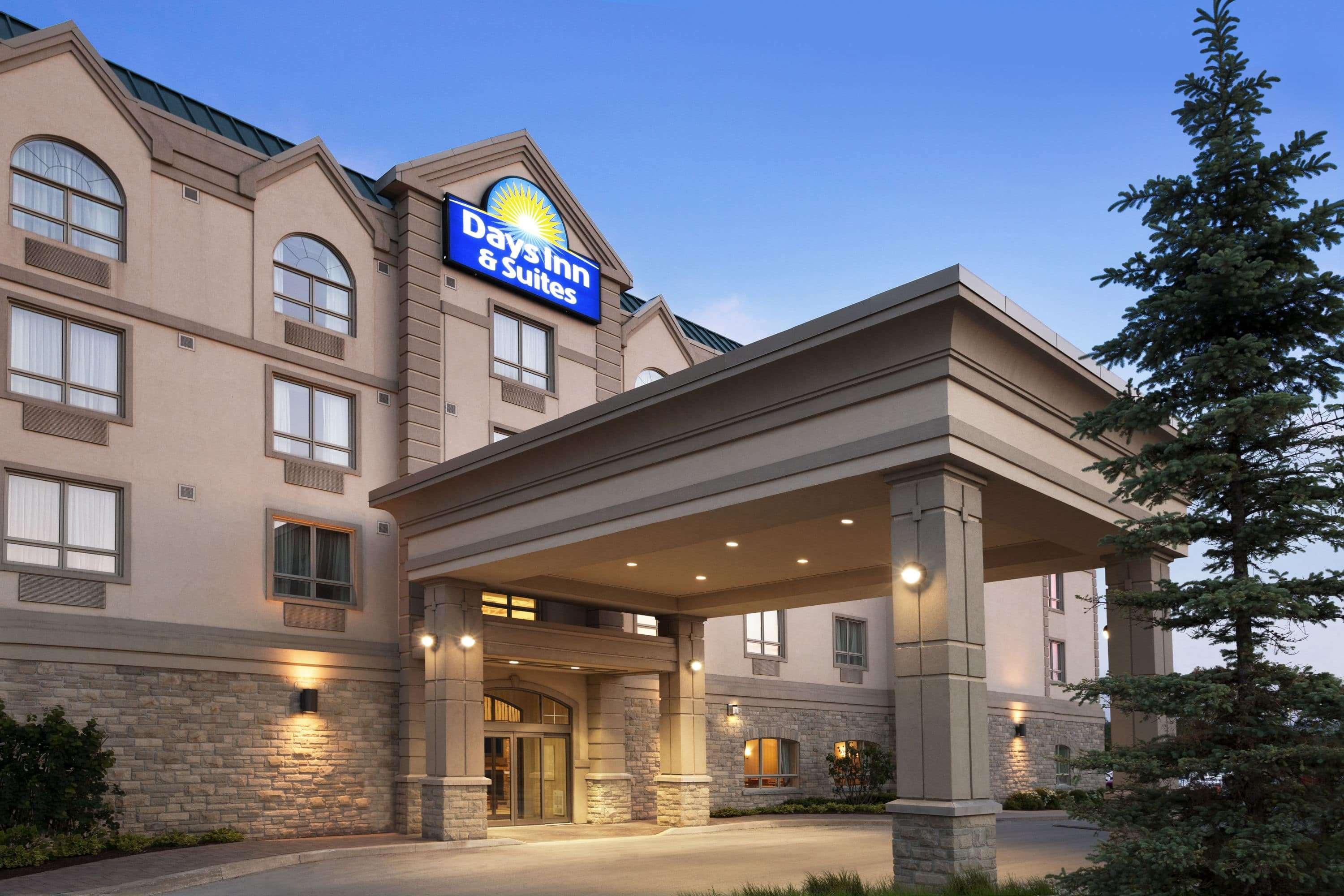 Days Inn & Suites By Wyndham Collingwood Exterior photo